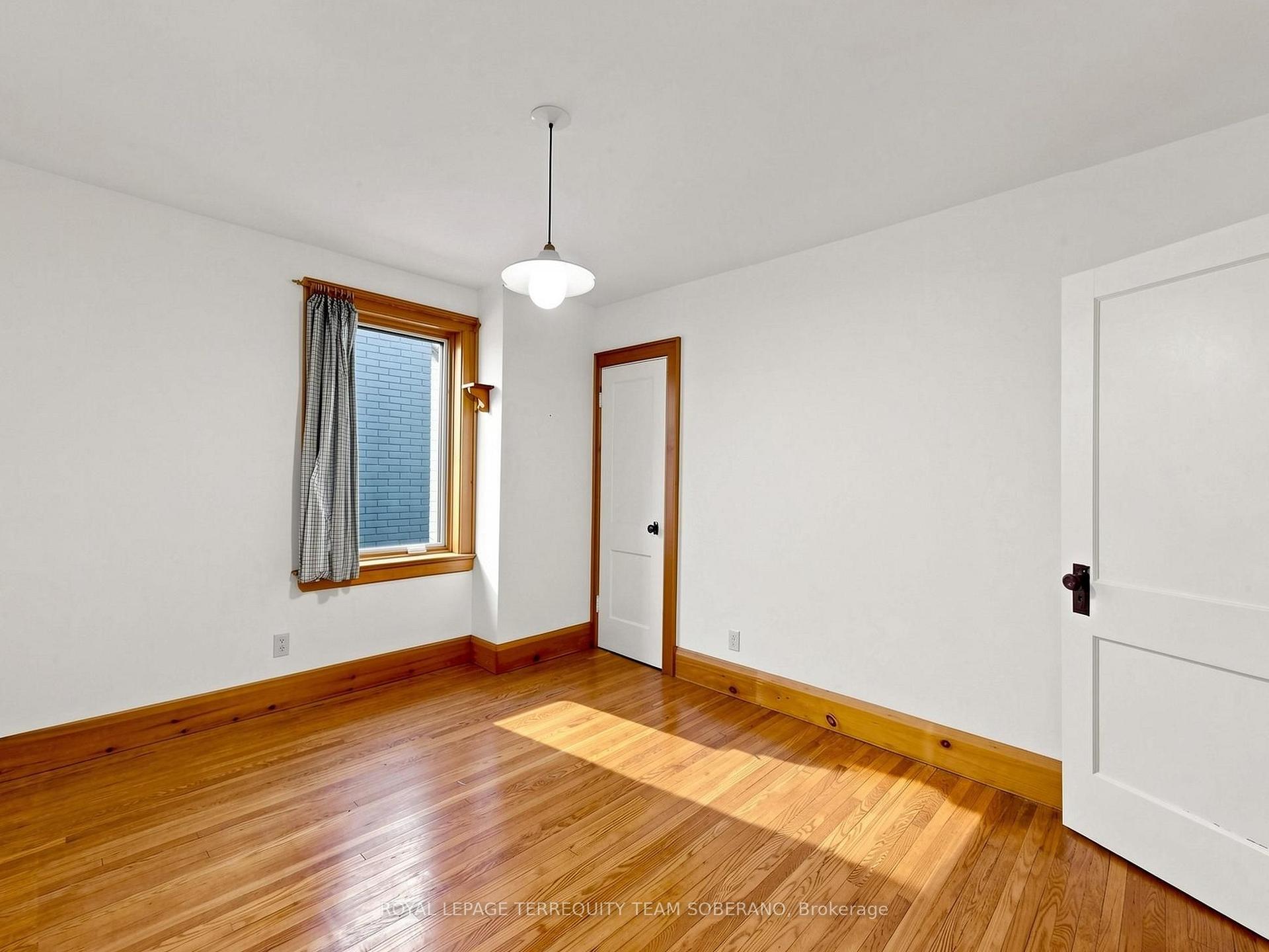 Photo 35 of 61 Secord Avenue, Toronto, Crescent Town — HOMEH