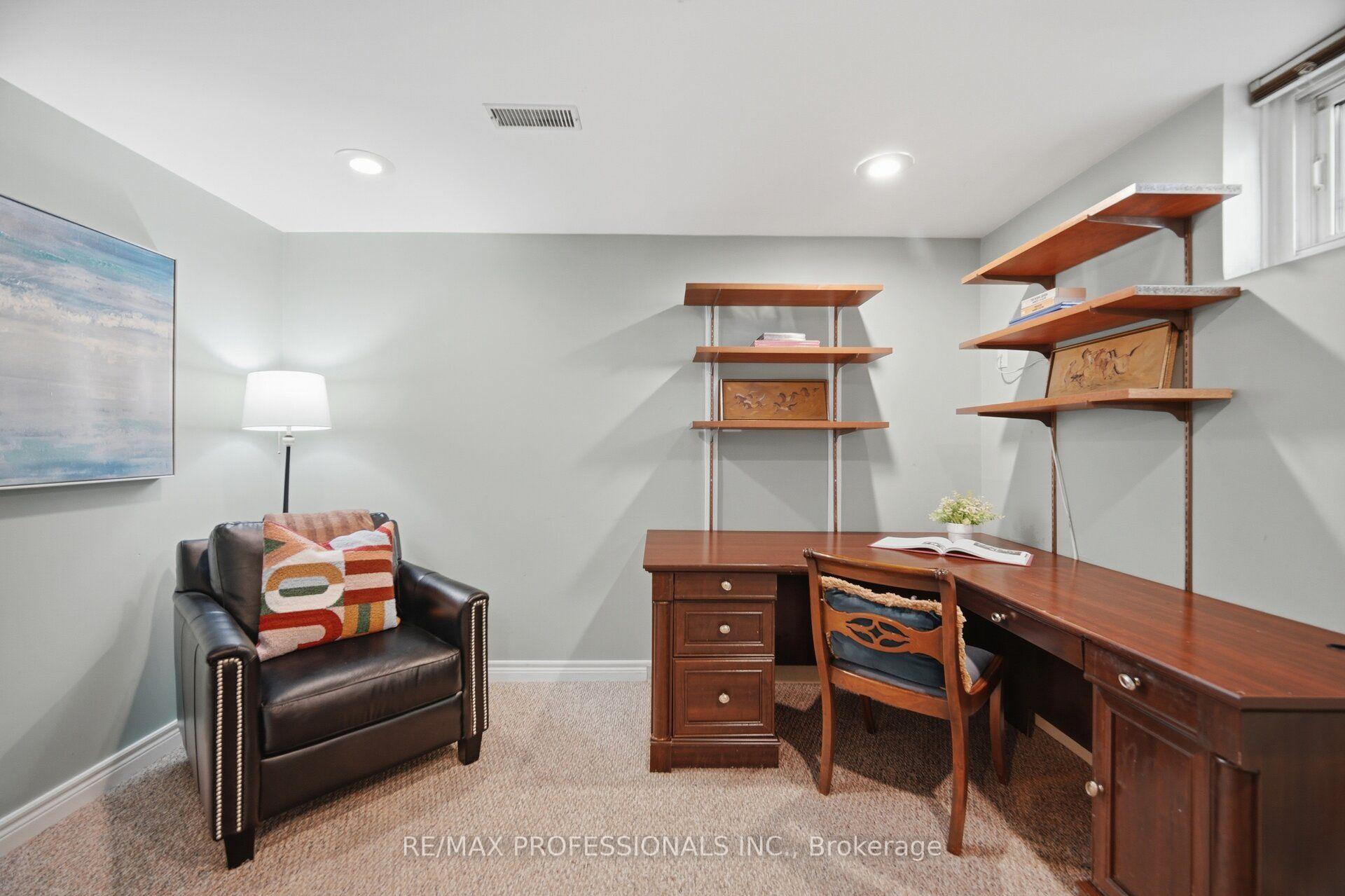 Photo 40 of 14 Strathdee Drive, Etobicoke, Willowridge-Martingrove-Richview — HOMEH