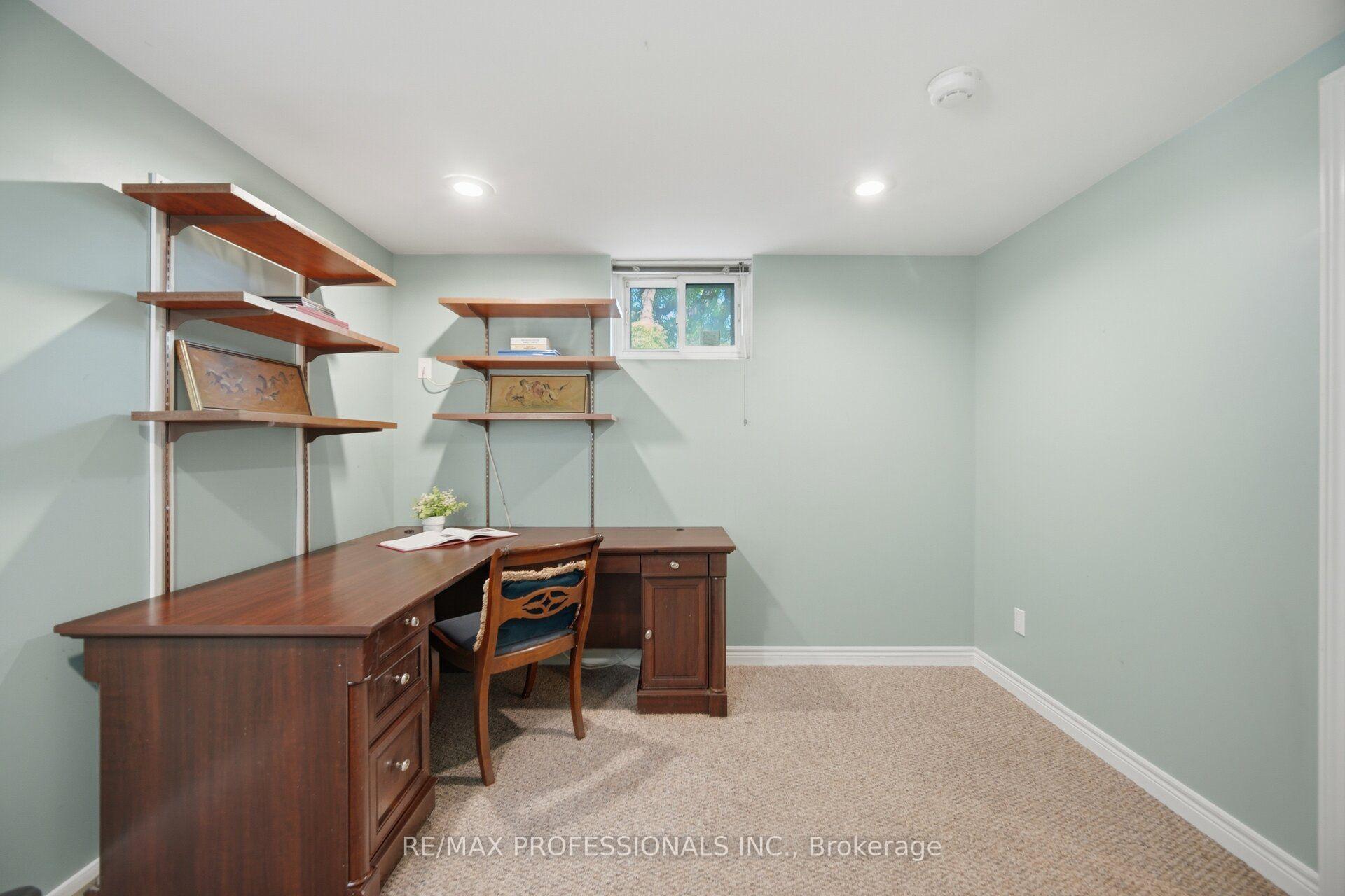 Photo 41 of 14 Strathdee Drive, Etobicoke, Willowridge-Martingrove-Richview — HOMEH