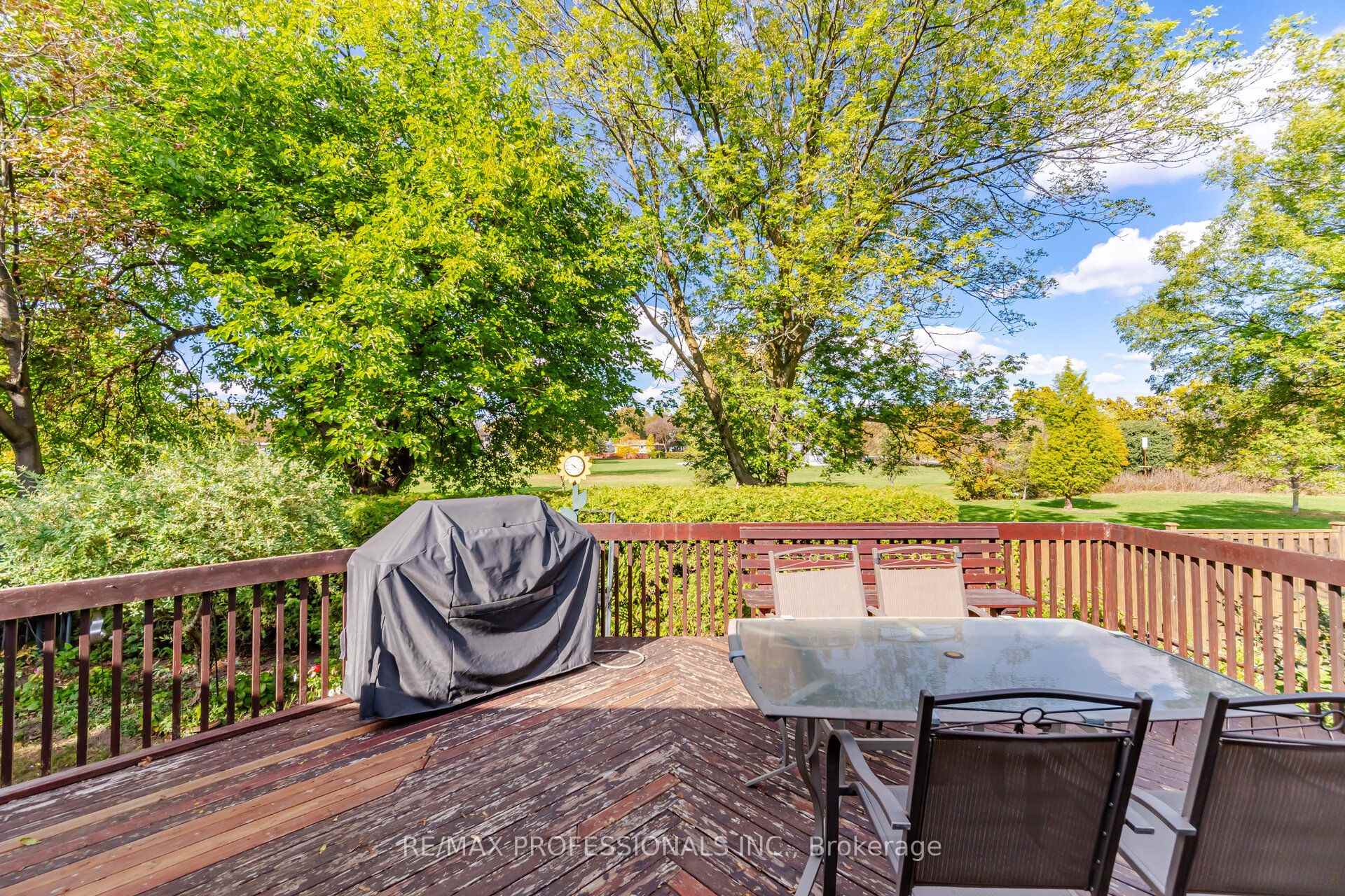 Photo 45 of 14 Strathdee Drive, Etobicoke, Willowridge-Martingrove-Richview — HOMEH