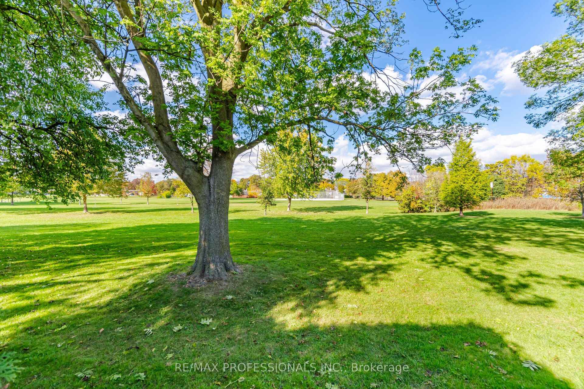 Photo 49 of 14 Strathdee Drive, Etobicoke, Willowridge-Martingrove-Richview — HOMEH