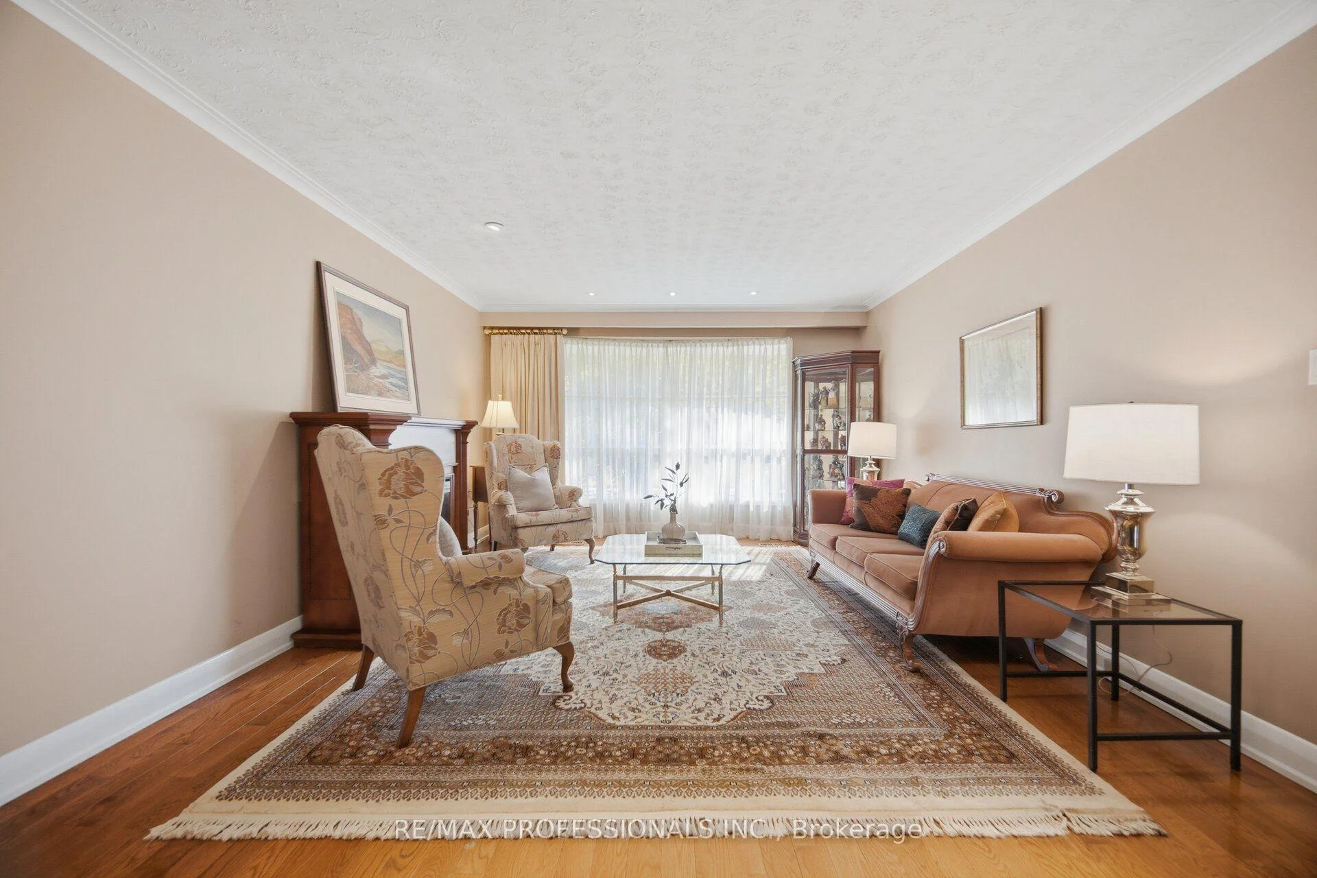 Photo 11 of 14 Strathdee Drive, Etobicoke, Willowridge-Martingrove-Richview — HOMEH