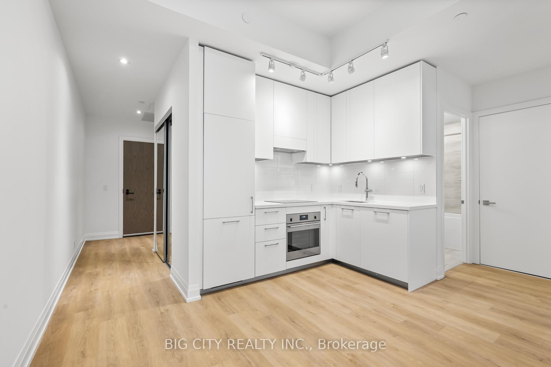Photo 8 of Unit 218, 36 Brentcliffe Road, Toronto, Thorncliffe Park — HOMEH