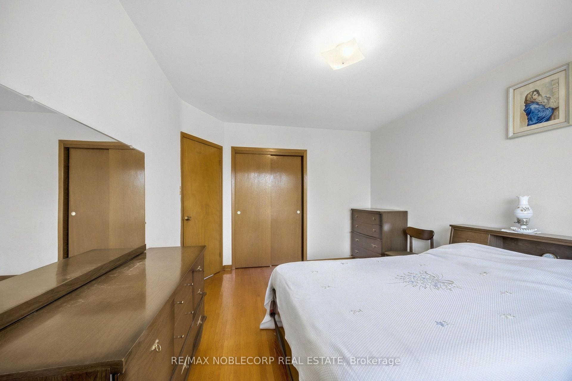 Photo 20 of 157 Hallmark Avenue, Etobicoke, Alderwood — HOMEH