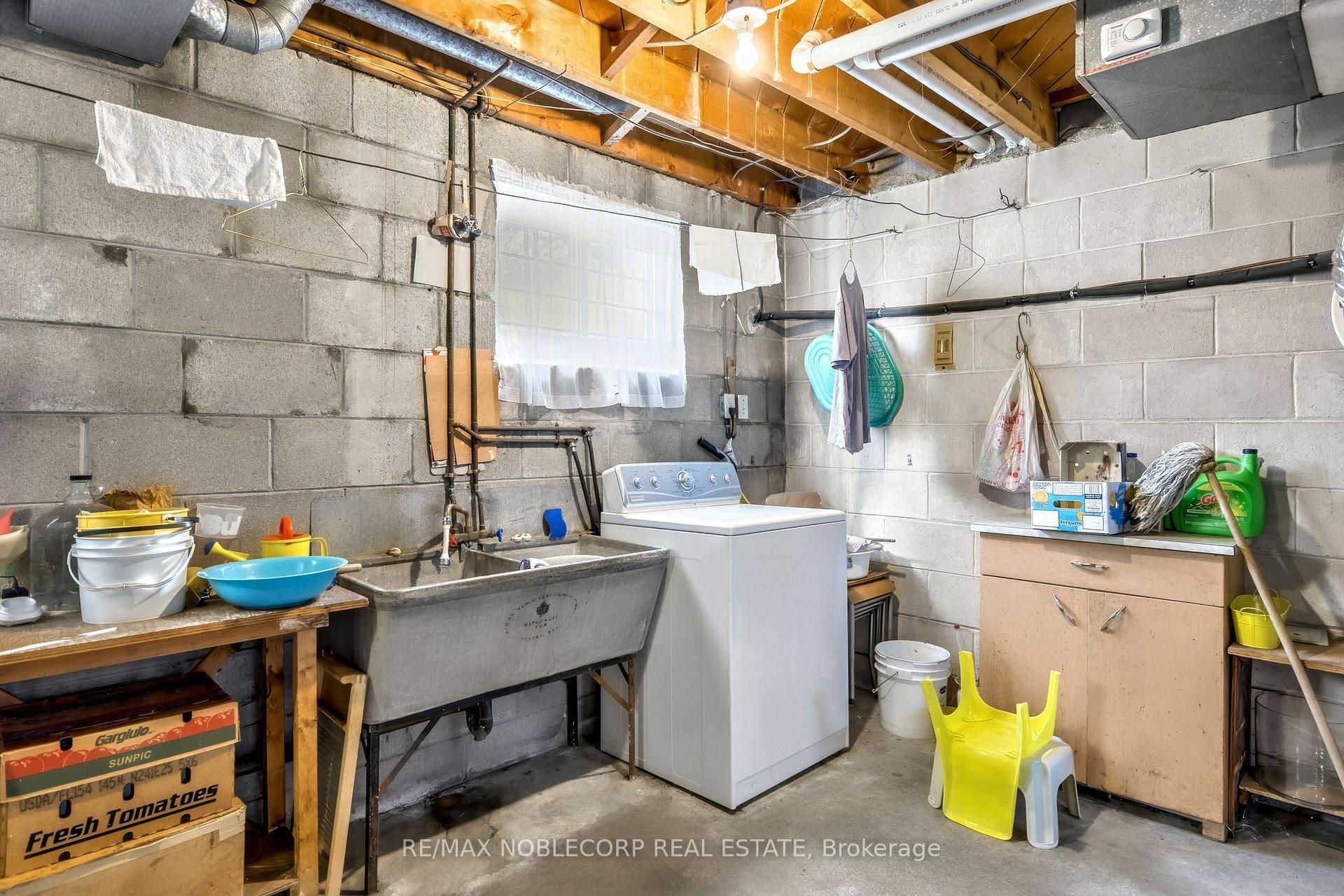 Photo 29 of 157 Hallmark Avenue, Etobicoke, Alderwood — HOMEH