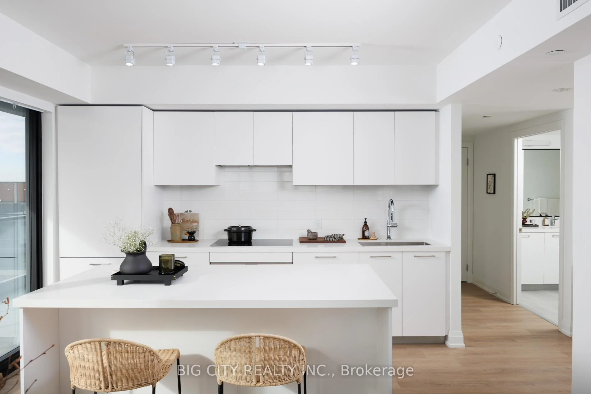Photo 17 of Unit 717, 36 Brentcliffe Road, Toronto, Thorncliffe Park — HOMEH