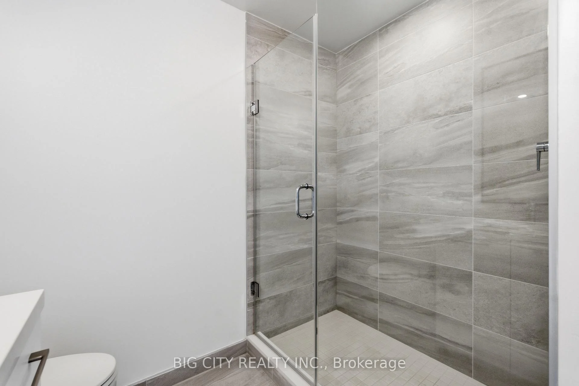 Photo 80 of Unit 717, 36 Brentcliffe Road, Toronto, Thorncliffe Park — HOMEH