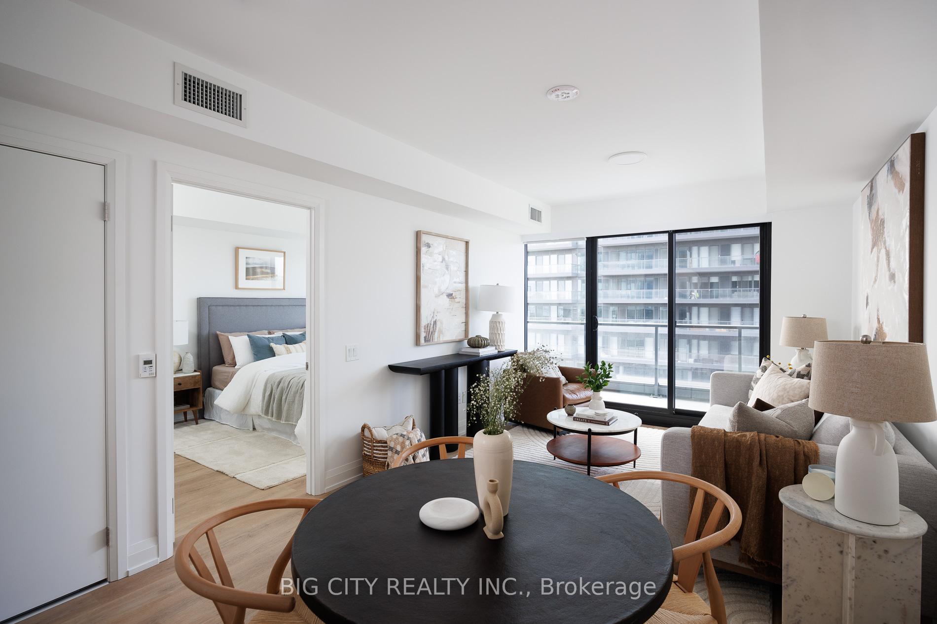 Photo 2 of Unit 804, 36 Brentcliffe Road, Toronto, Thorncliffe Park — HOMEH