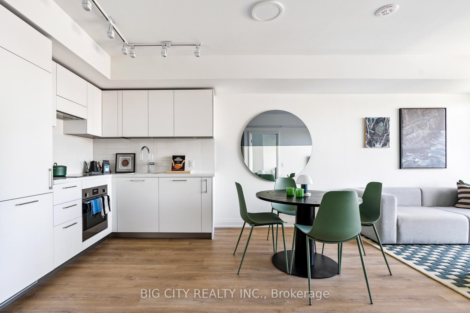 Photo 4 of Unit 1409, 36 Brentcliffe Road, Toronto, Thorncliffe Park — HOMEH