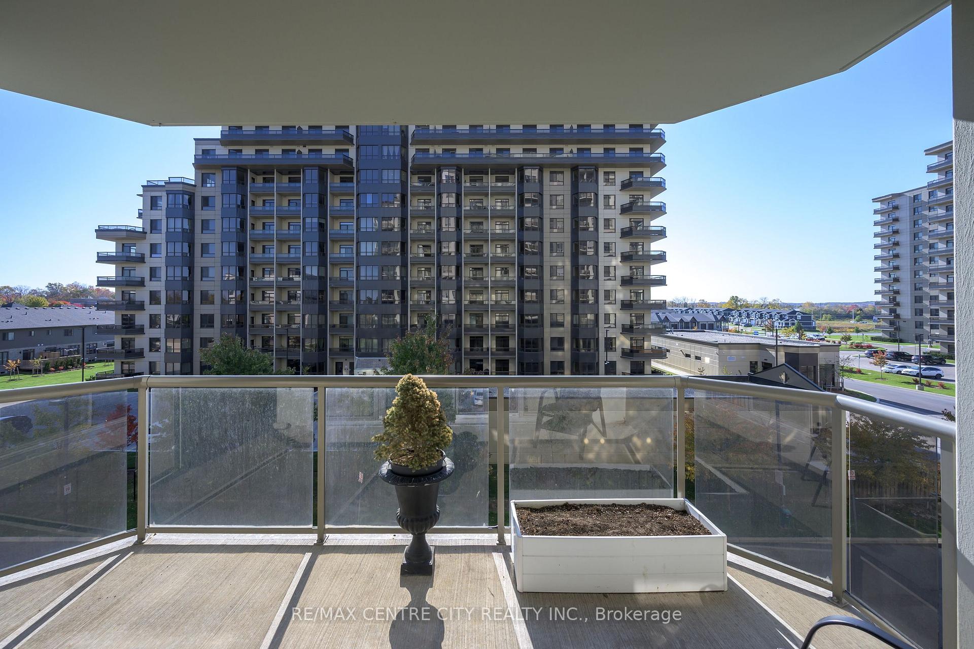 Photo 4 of Unit 413, 1030 Coronation Drive, London, North I — HOMEH
