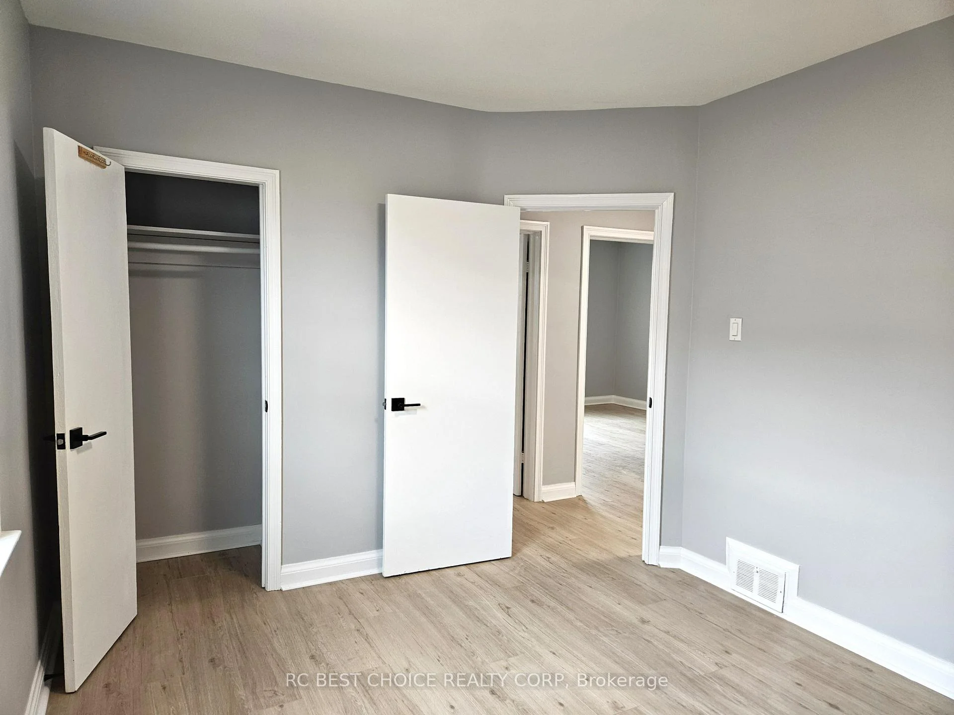 Photo 40 of Unit Main, 45 Mayall Avenue, North York, Downsview-Roding-CFB — HOMEH