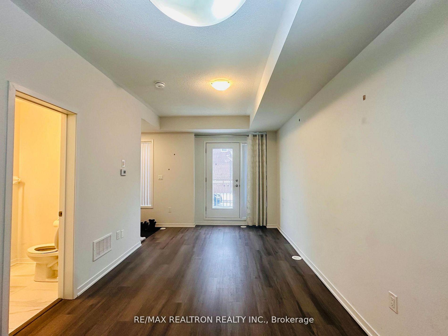 Photo 6 of Unit 189, 10 Lloyd Janes Lane, Etobicoke, New Toronto — HOMEH
