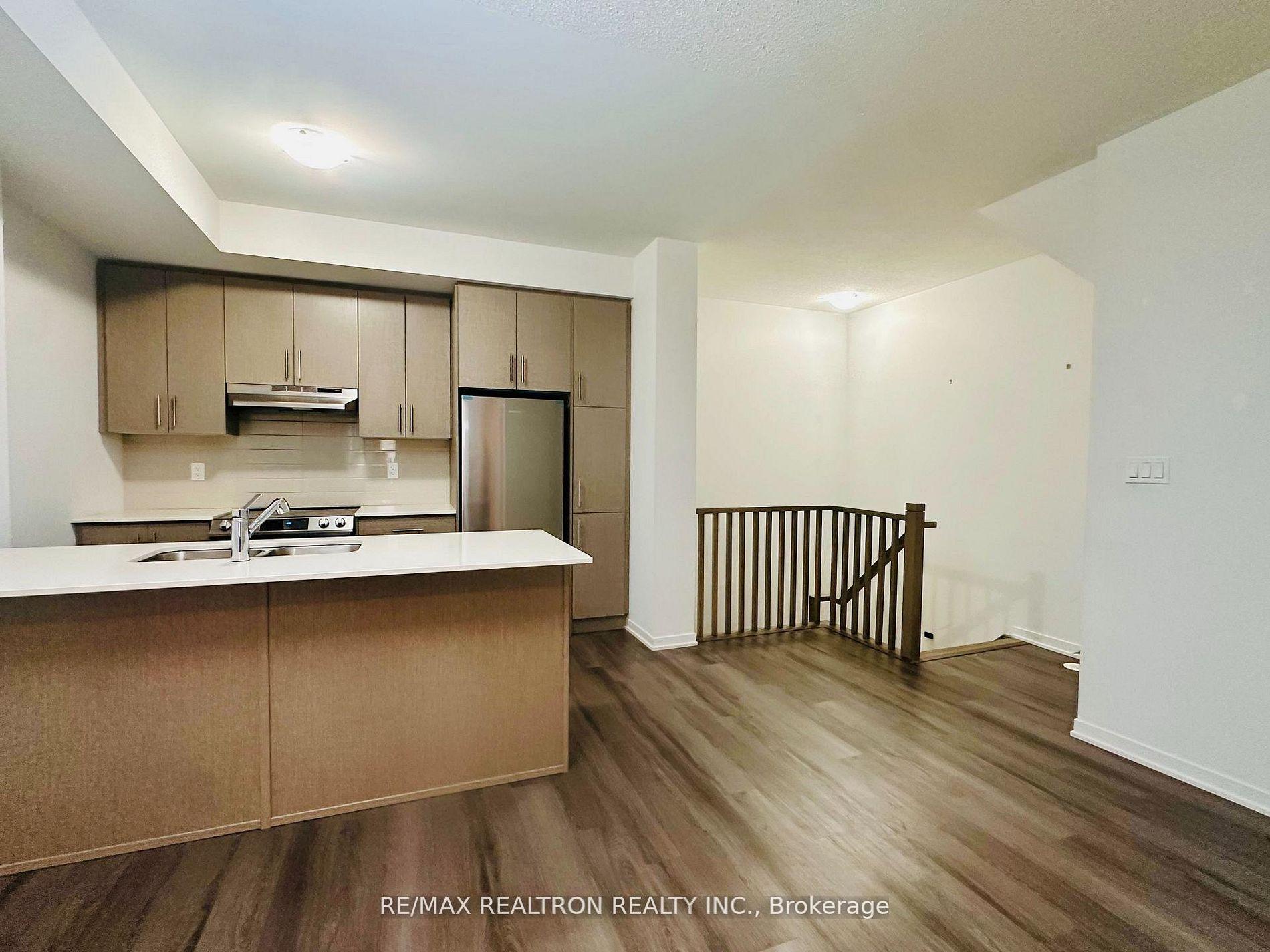 Photo 8 of Unit 189, 10 Lloyd Janes Lane, Etobicoke, New Toronto — HOMEH