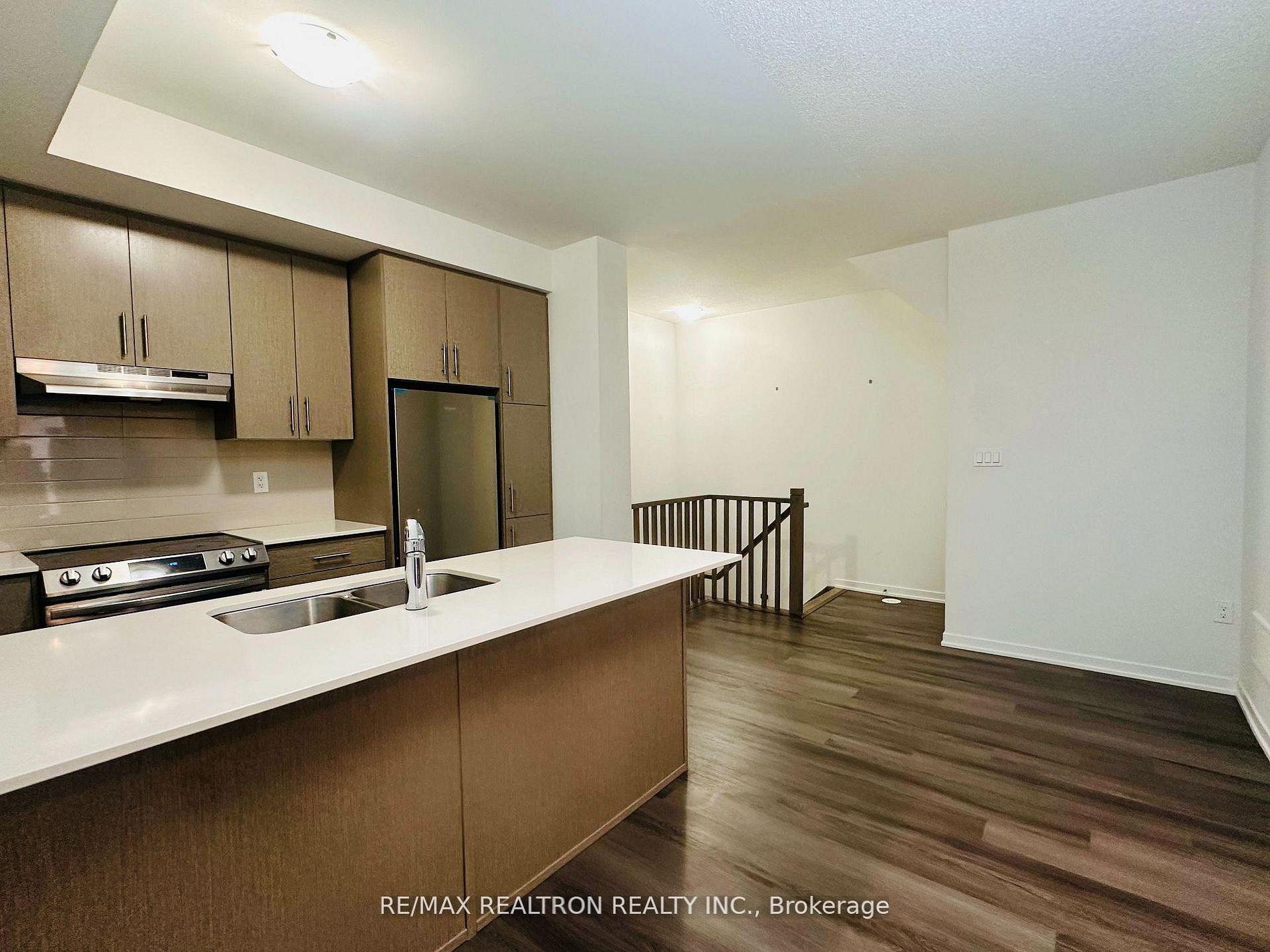 Photo 12 of Unit 189, 10 Lloyd Janes Lane, Etobicoke, New Toronto — HOMEH