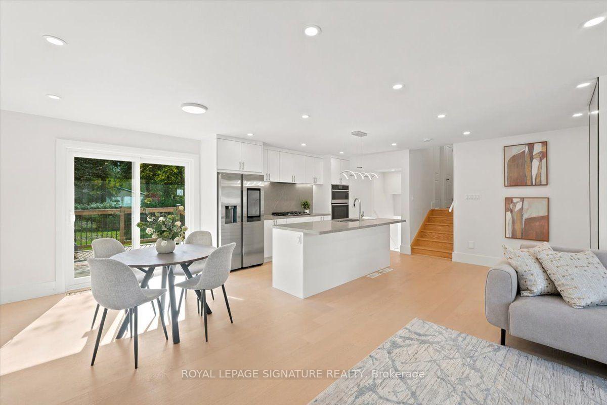 Photo 6 of 7 Parkside Drive, East Gwillimbury, Holland Landing — HOMEH