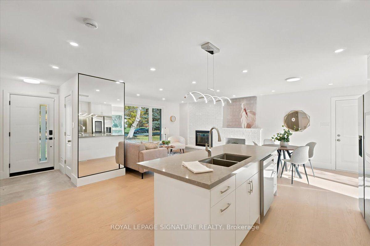 Photo 7 of 7 Parkside Drive, East Gwillimbury, Holland Landing — HOMEH