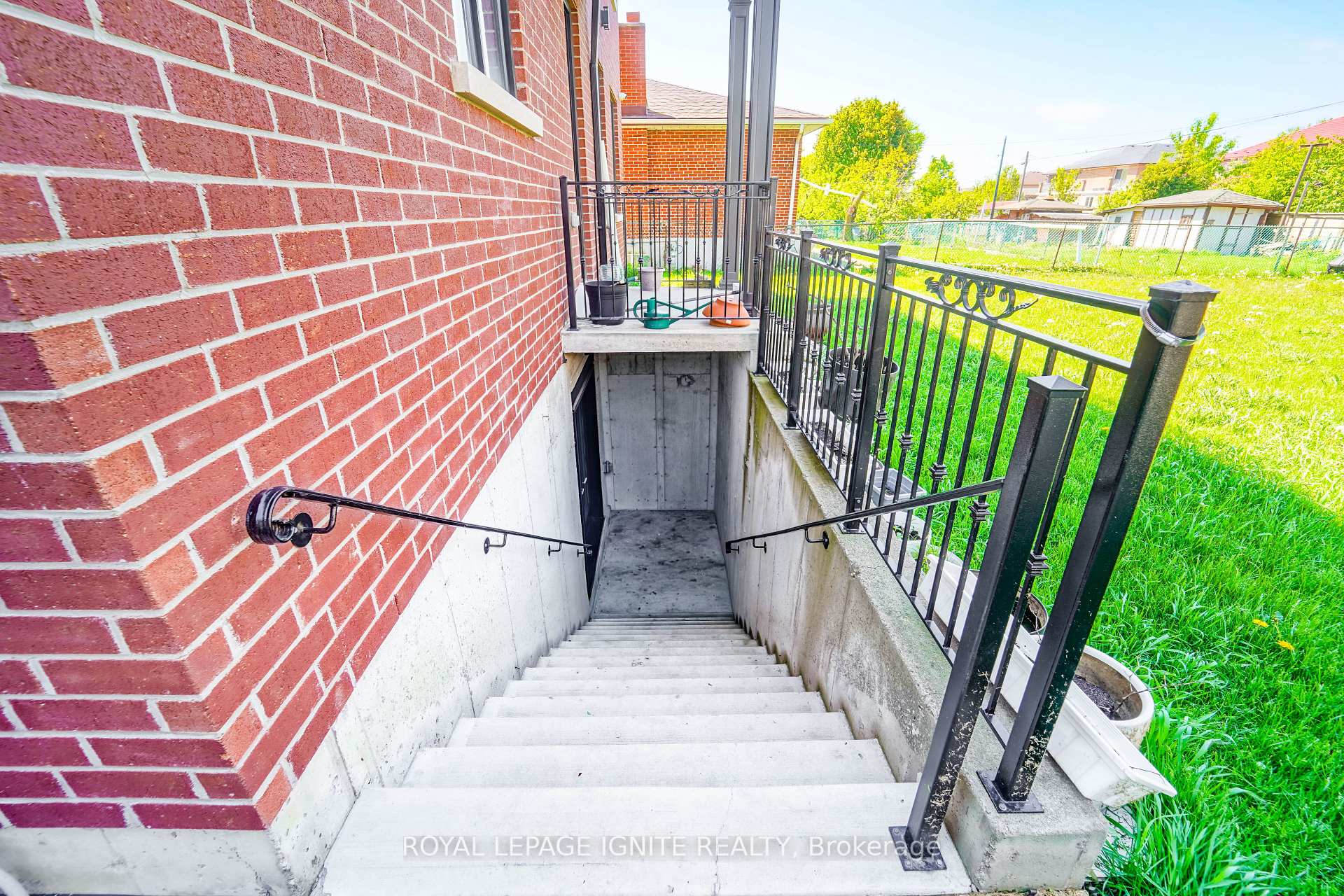 Photo 17 of Unit Bsmt, 300 Cornelius Parkway E, North York, Downsview-Roding-CFB — HOMEH