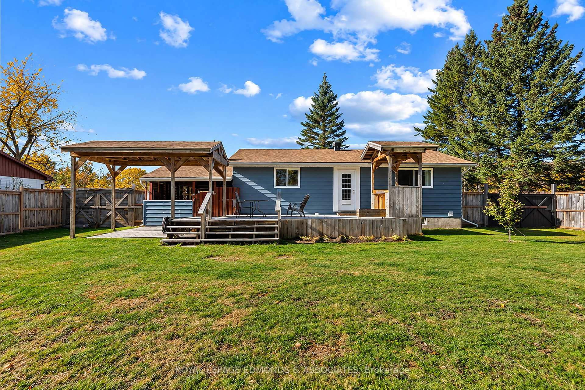 Photo 7 of 10 William Street, Petawawa, Petawawa — HOMEH