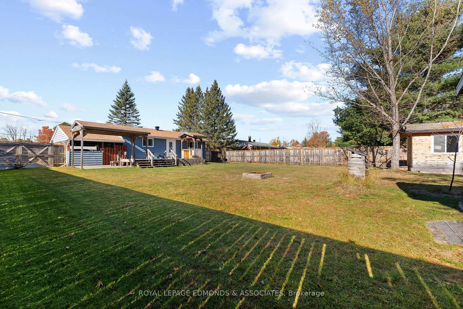 Photo 8 of 10 William Street, Petawawa, Petawawa — HOMEH