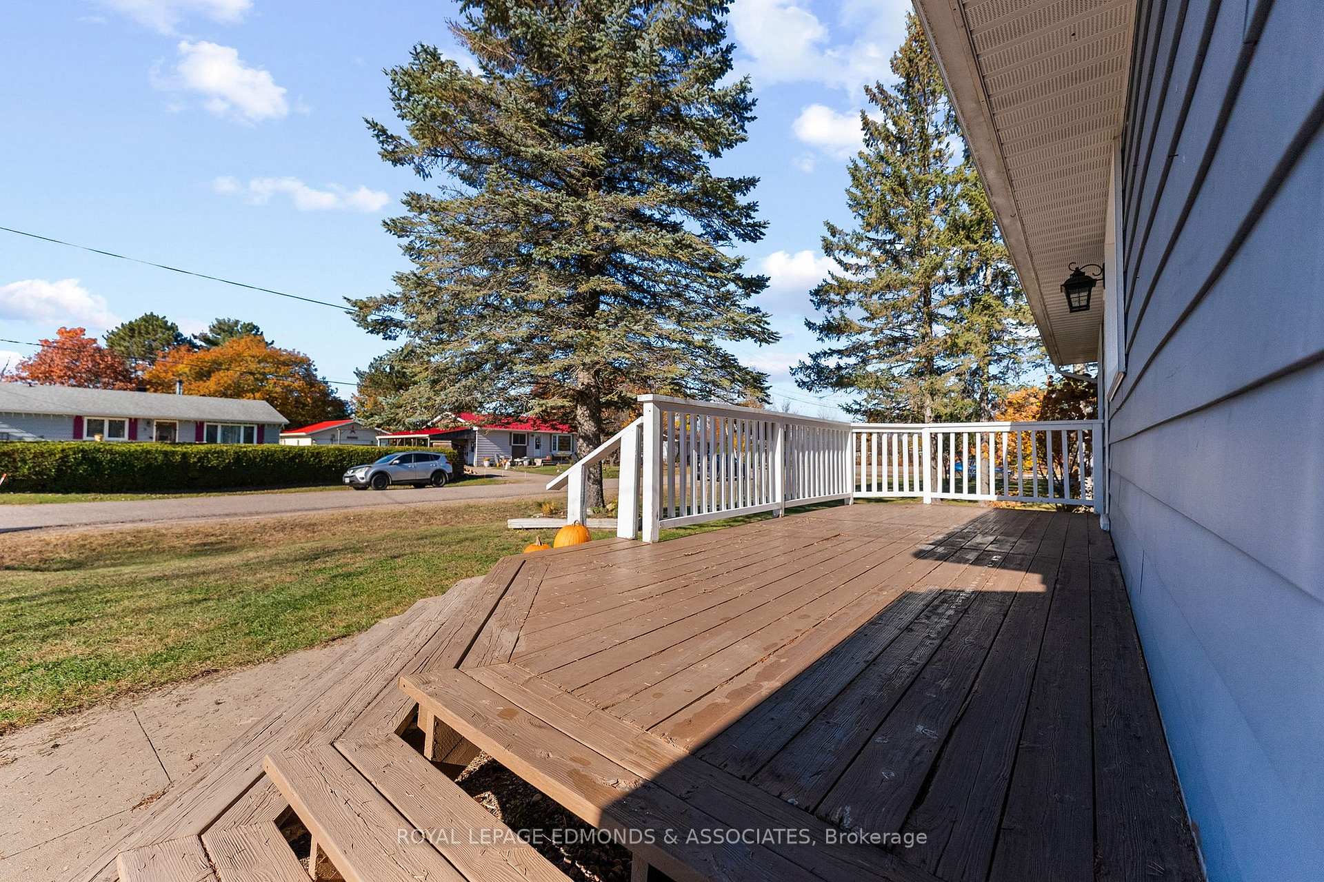 Photo 10 of 10 William Street, Petawawa, Petawawa — HOMEH