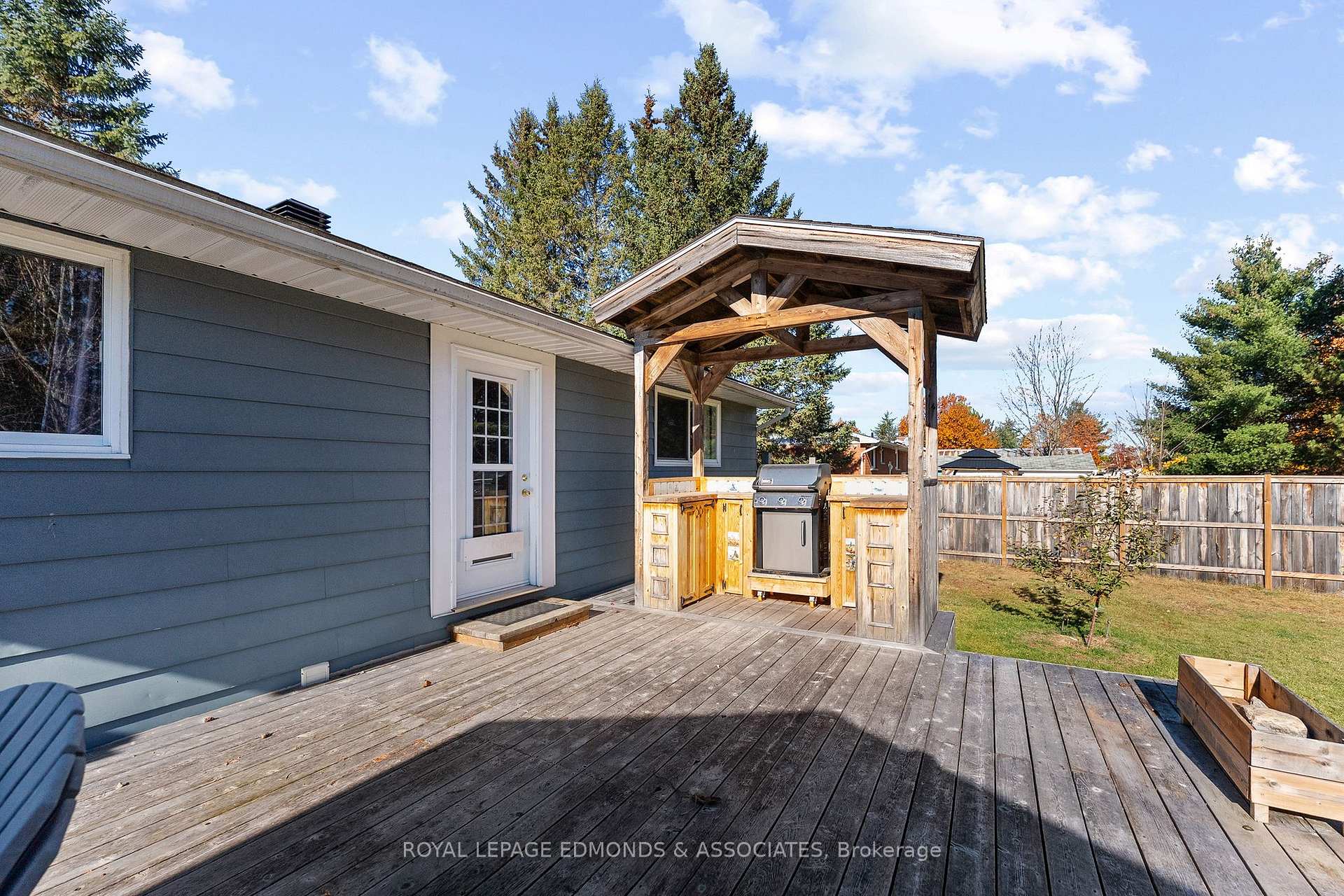 Photo 39 of 10 William Street, Petawawa, Petawawa — HOMEH