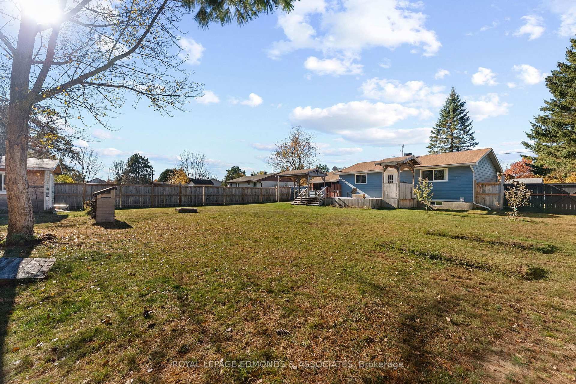 Photo 44 of 10 William Street, Petawawa, Petawawa — HOMEH