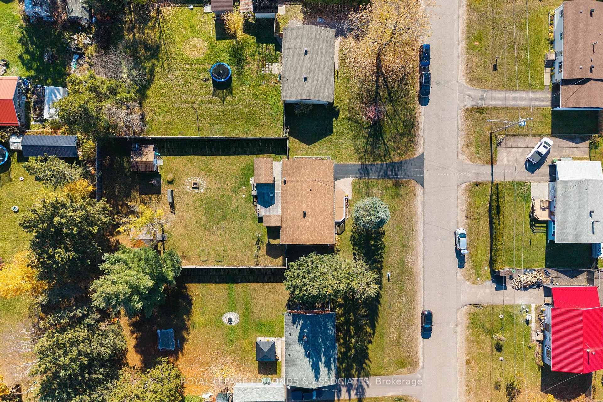Photo 45 of 10 William Street, Petawawa, Petawawa — HOMEH