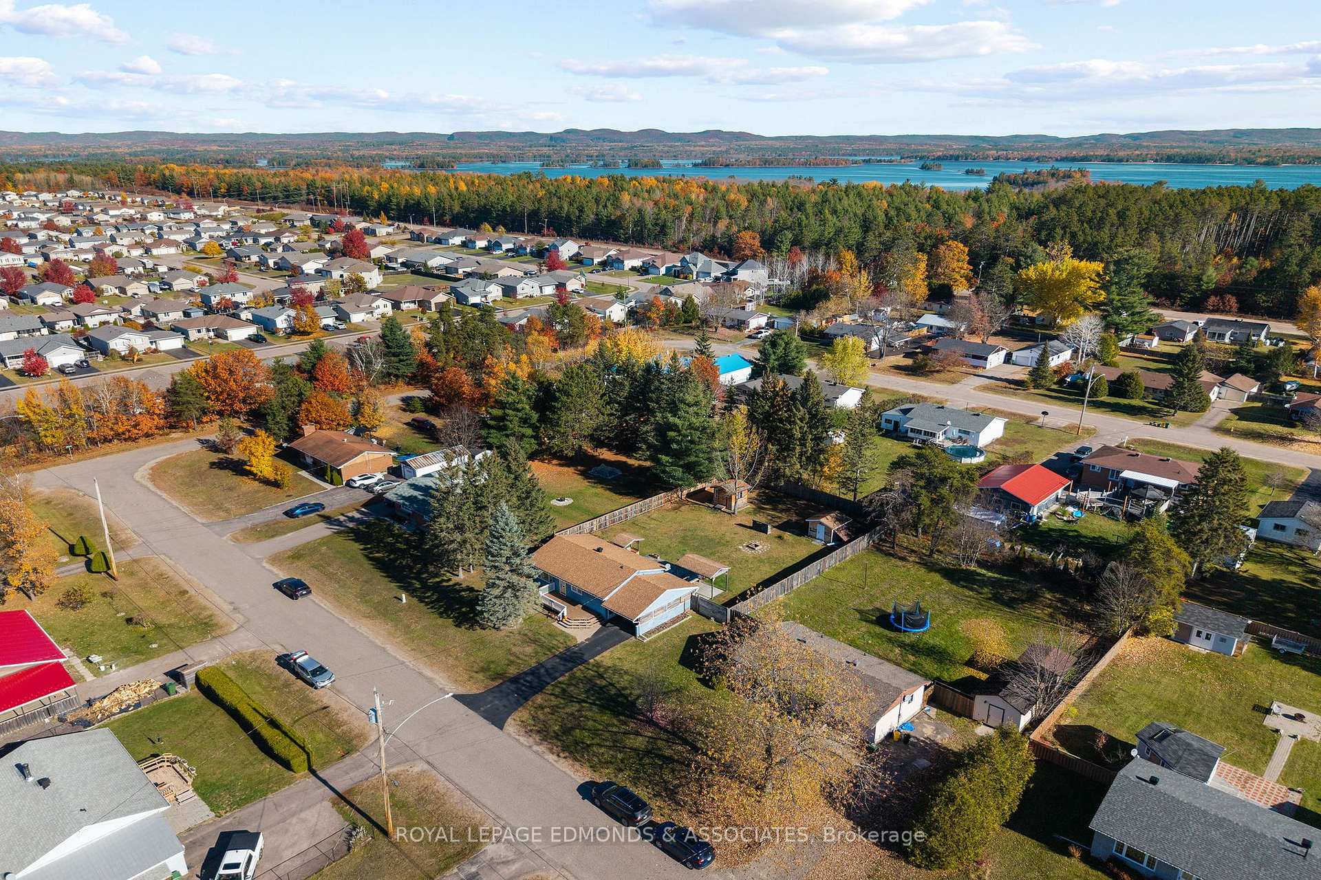Photo 49 of 10 William Street, Petawawa, Petawawa — HOMEH