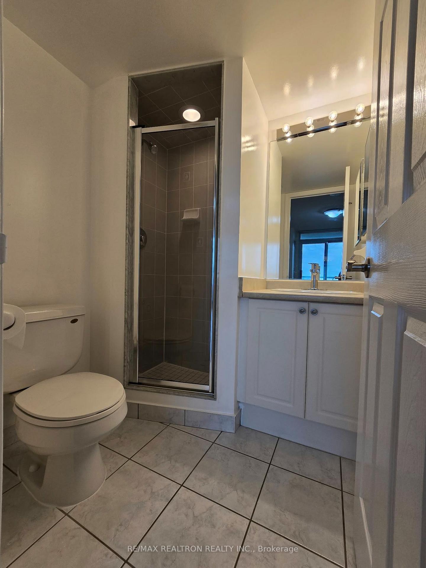 Photo 4 of Unit 1107, 18 Spring Garden Avenue, North York, Willowdale East — HOMEH