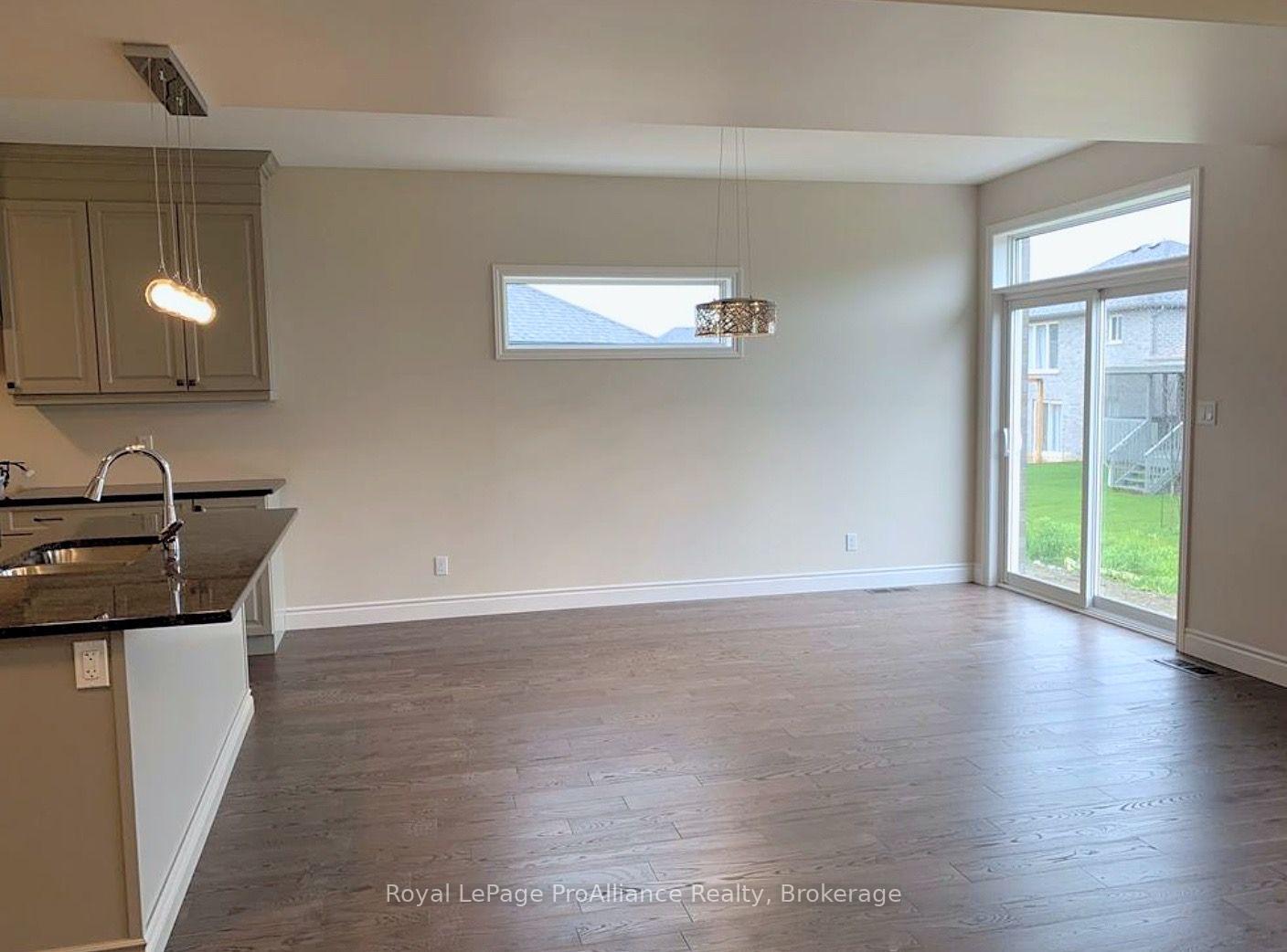Photo 4 of 66 Farmington Crescent, Belleville, Thurlow Ward — HOMEH