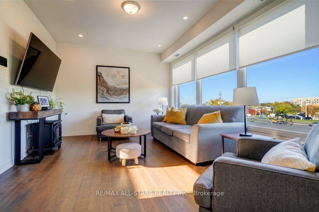 Photo 6 of Unit 301, 164 Cemetery Road, Uxbridge — HOMEH