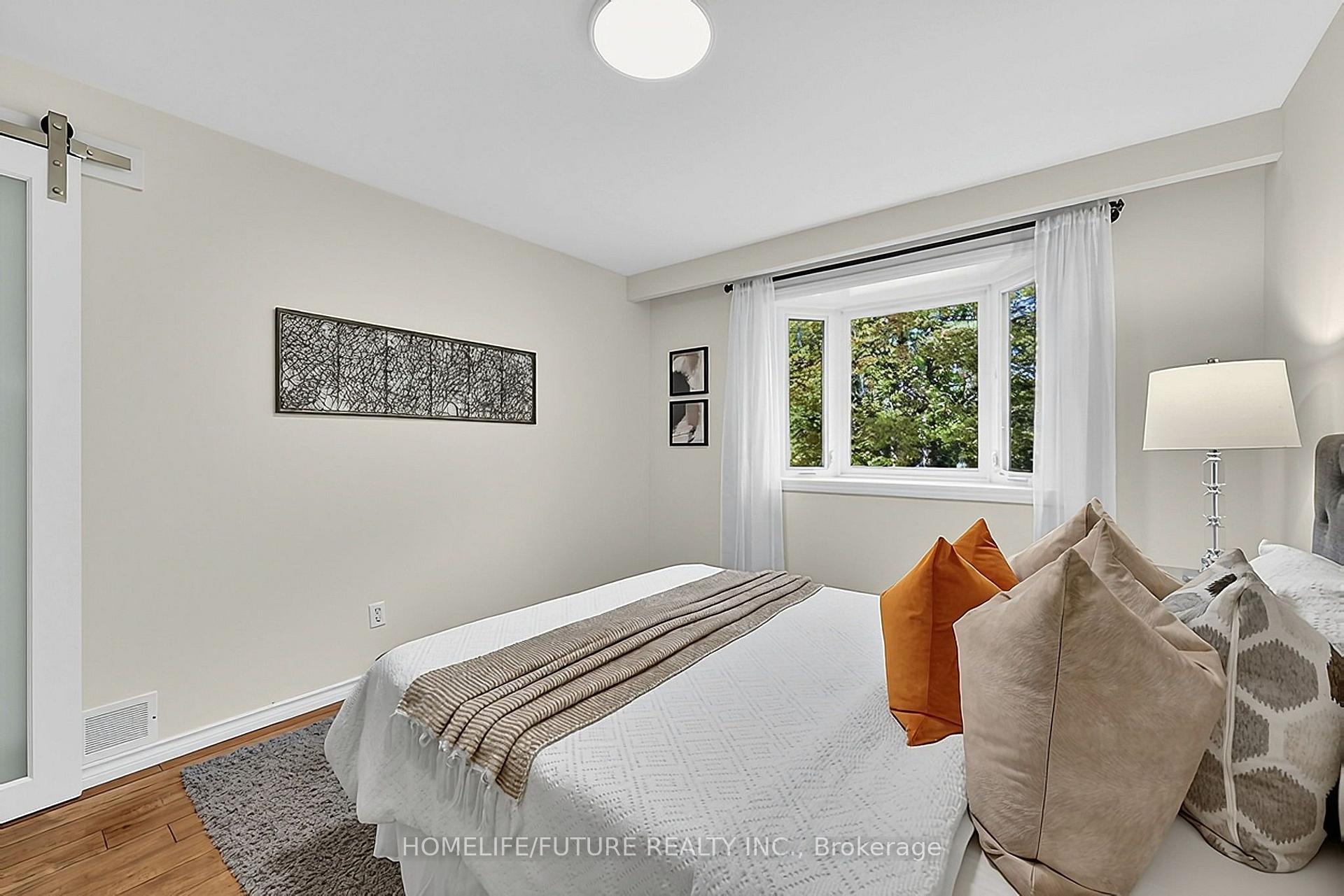 Photo 14 of 18 Ivan Road, Scarborough, Centennial Scarborough — HOMEH