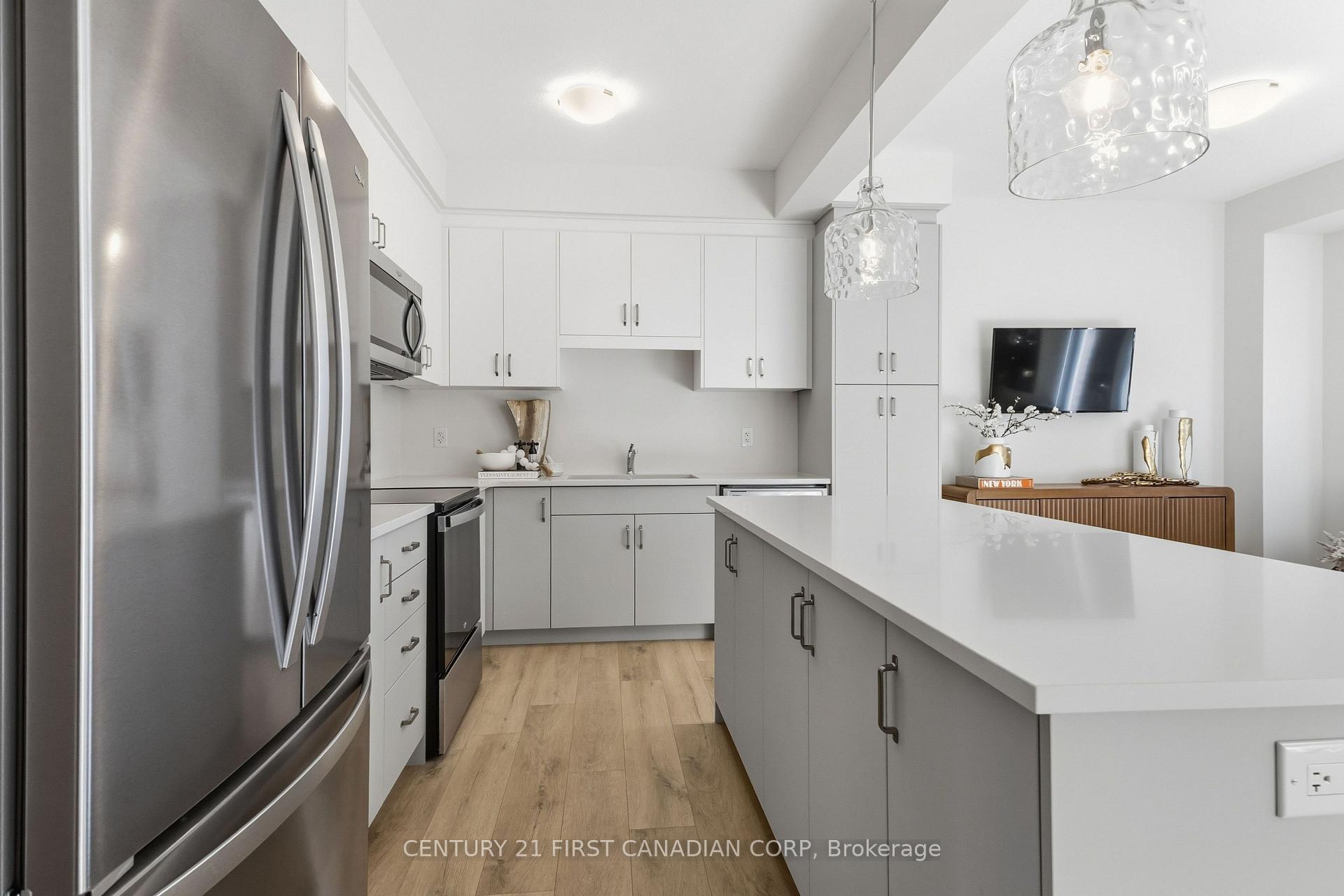 Photo 8 of 6905 Heathwoods Avenue, London, South V — HOMEH