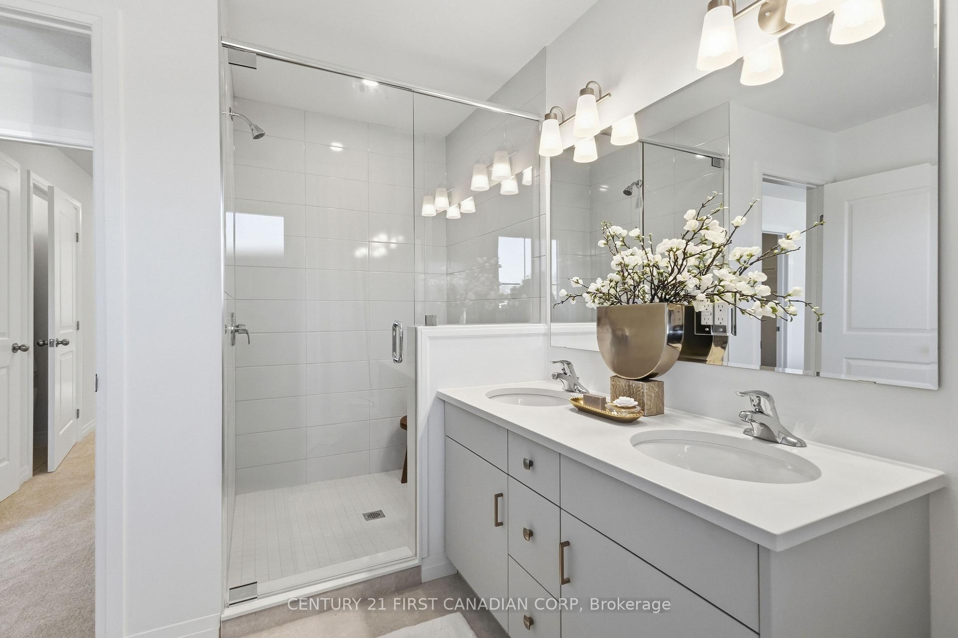 Photo 19 of 6905 Heathwoods Avenue, London, South V — HOMEH