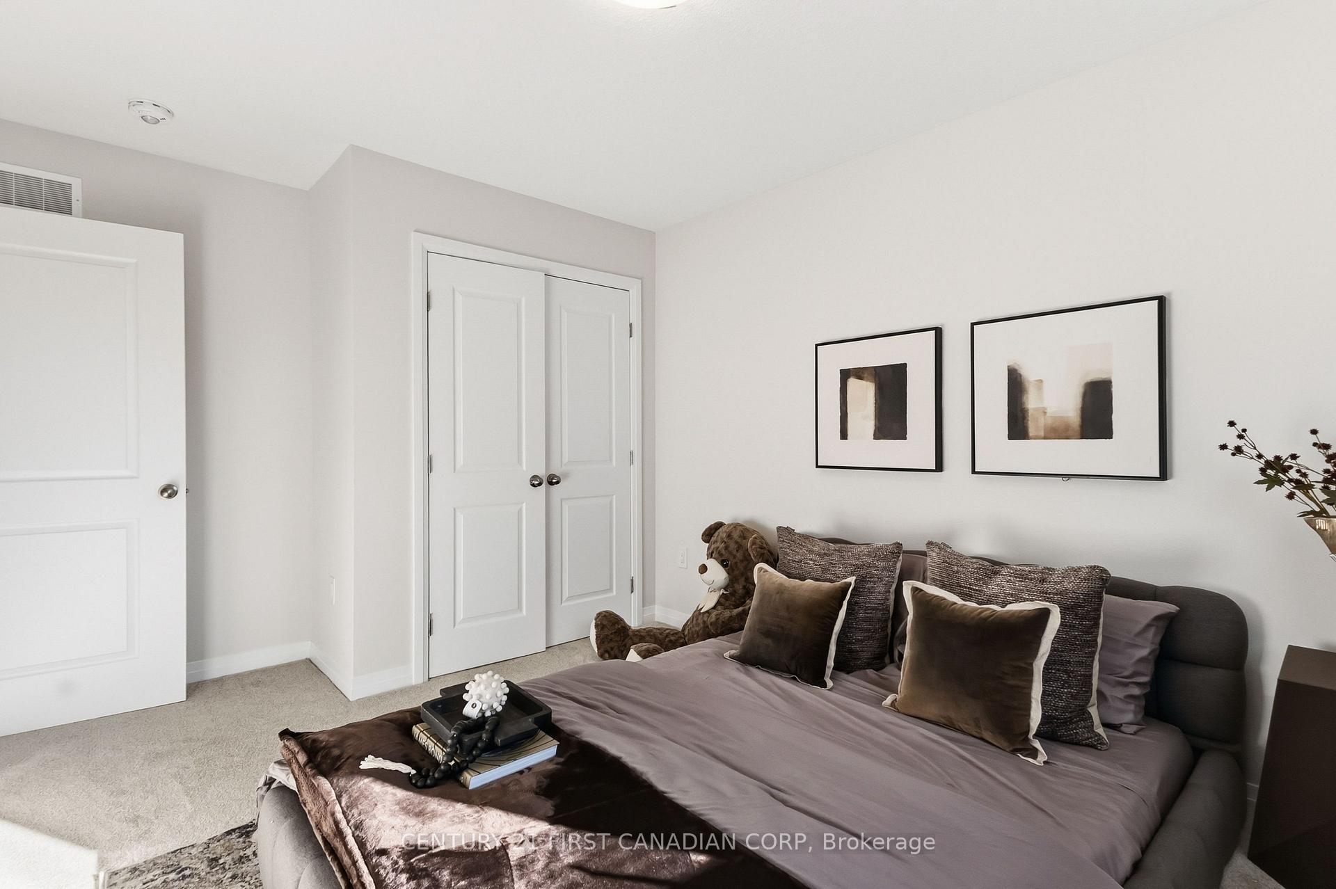 Photo 24 of 6905 Heathwoods Avenue, London, South V — HOMEH