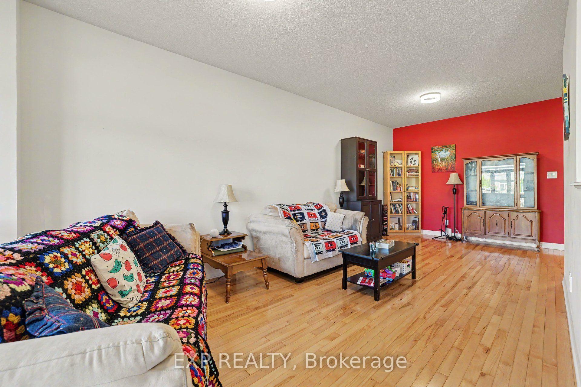 Photo 9 of 115 Hawkshaw Crescent, Ottawa, Barrhaven - Cedargrove/Fraserdale — HOMEH