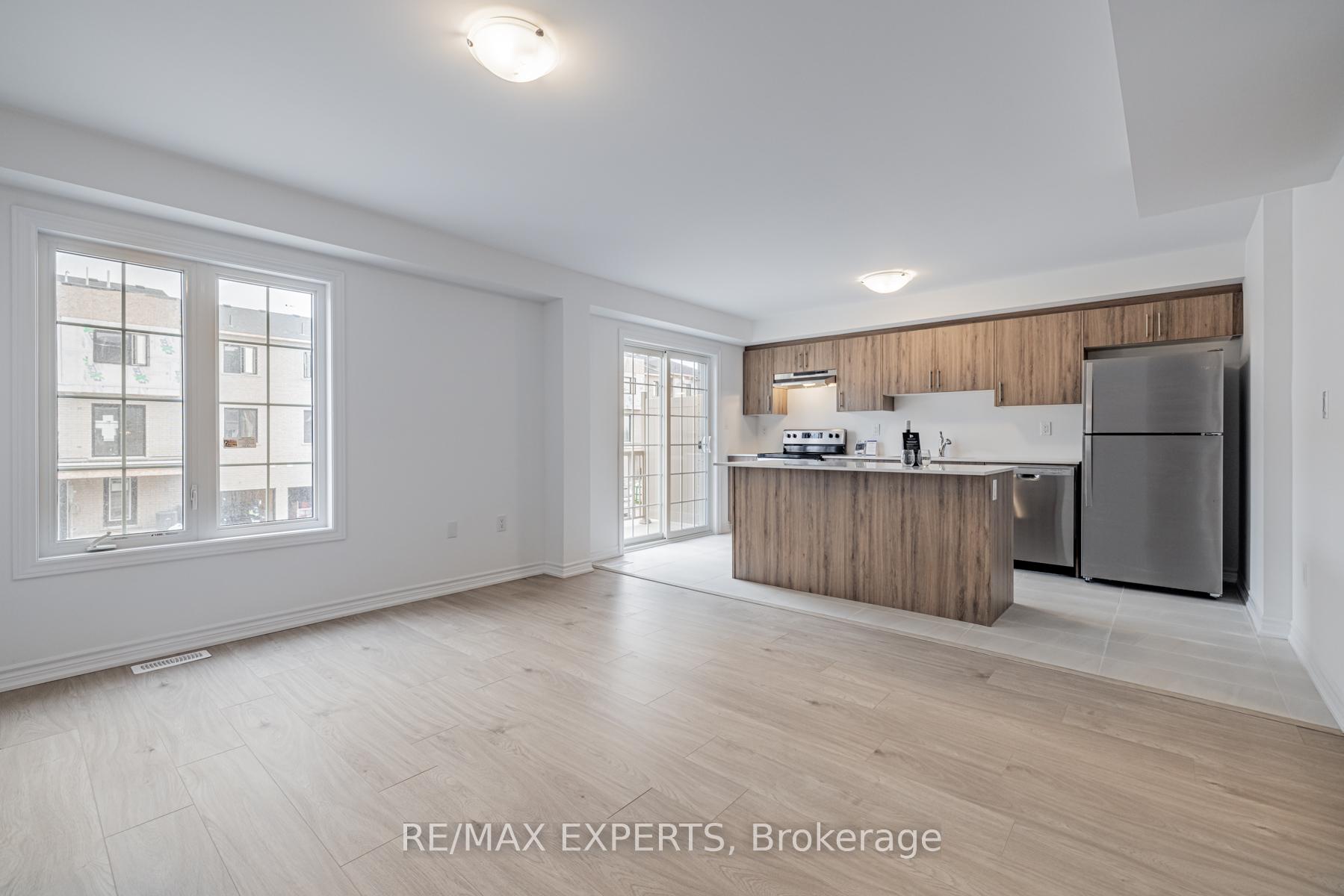Photo 11 of 13 Silo Mews, Barrie, Rural Barrie Southeast — HOMEH