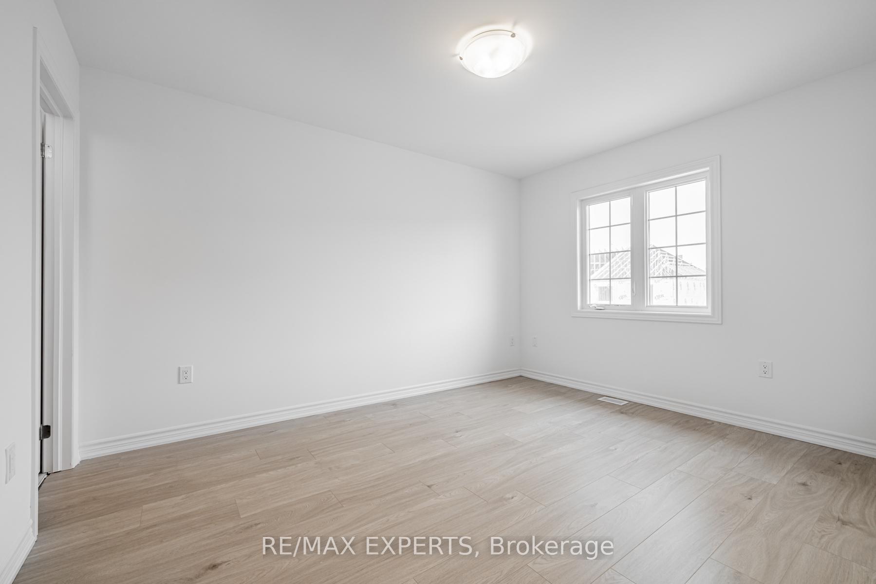 Photo 21 of 13 Silo Mews, Barrie, Rural Barrie Southeast — HOMEH