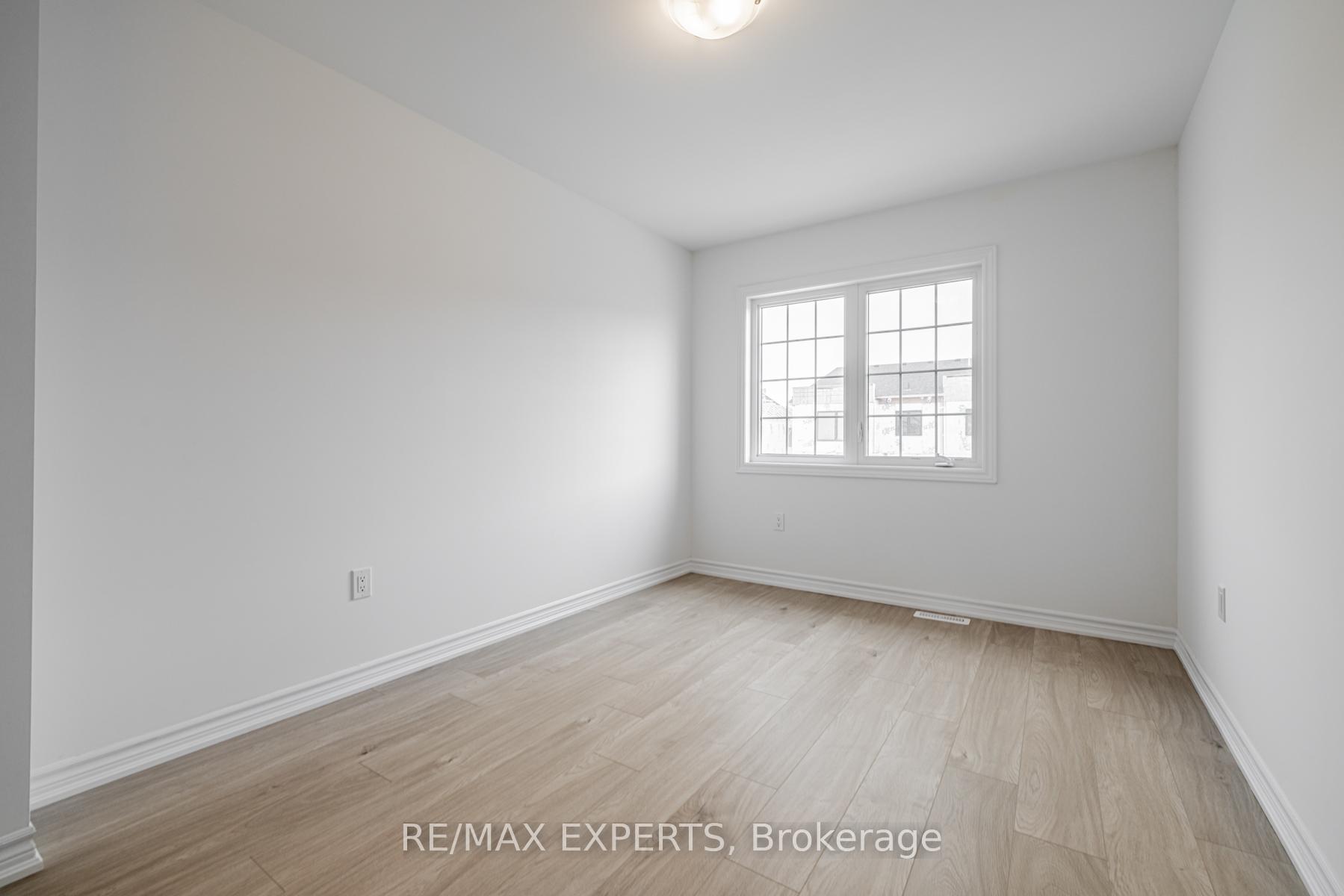 Photo 25 of 13 Silo Mews, Barrie, Rural Barrie Southeast — HOMEH