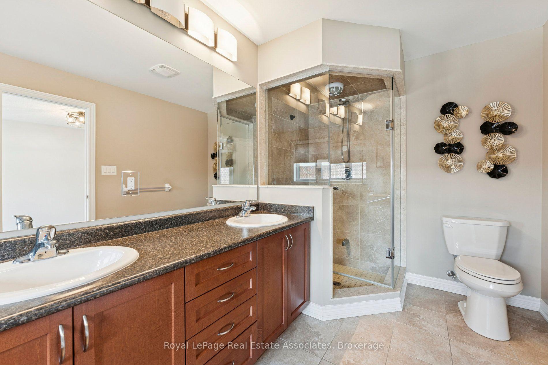 Photo 22 of 12 Diamond Leaf Lane, Halton Hills, Georgetown — HOMEH