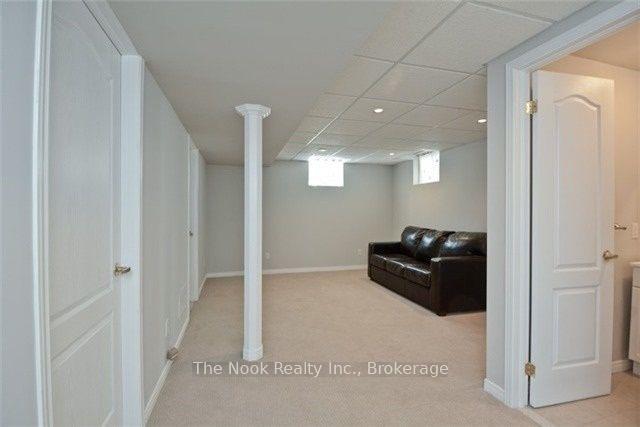 Photo 14 of 10 Melody Drive, Whitby, Brooklin — HOMEH