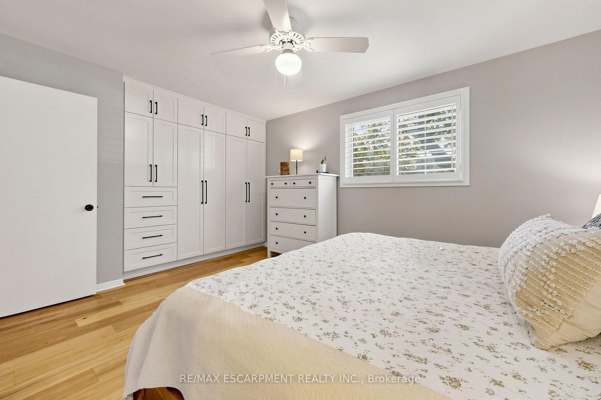 Photo 19 of 341 Lynnwood Drive, Oakville, Falgarwood — HOMEH