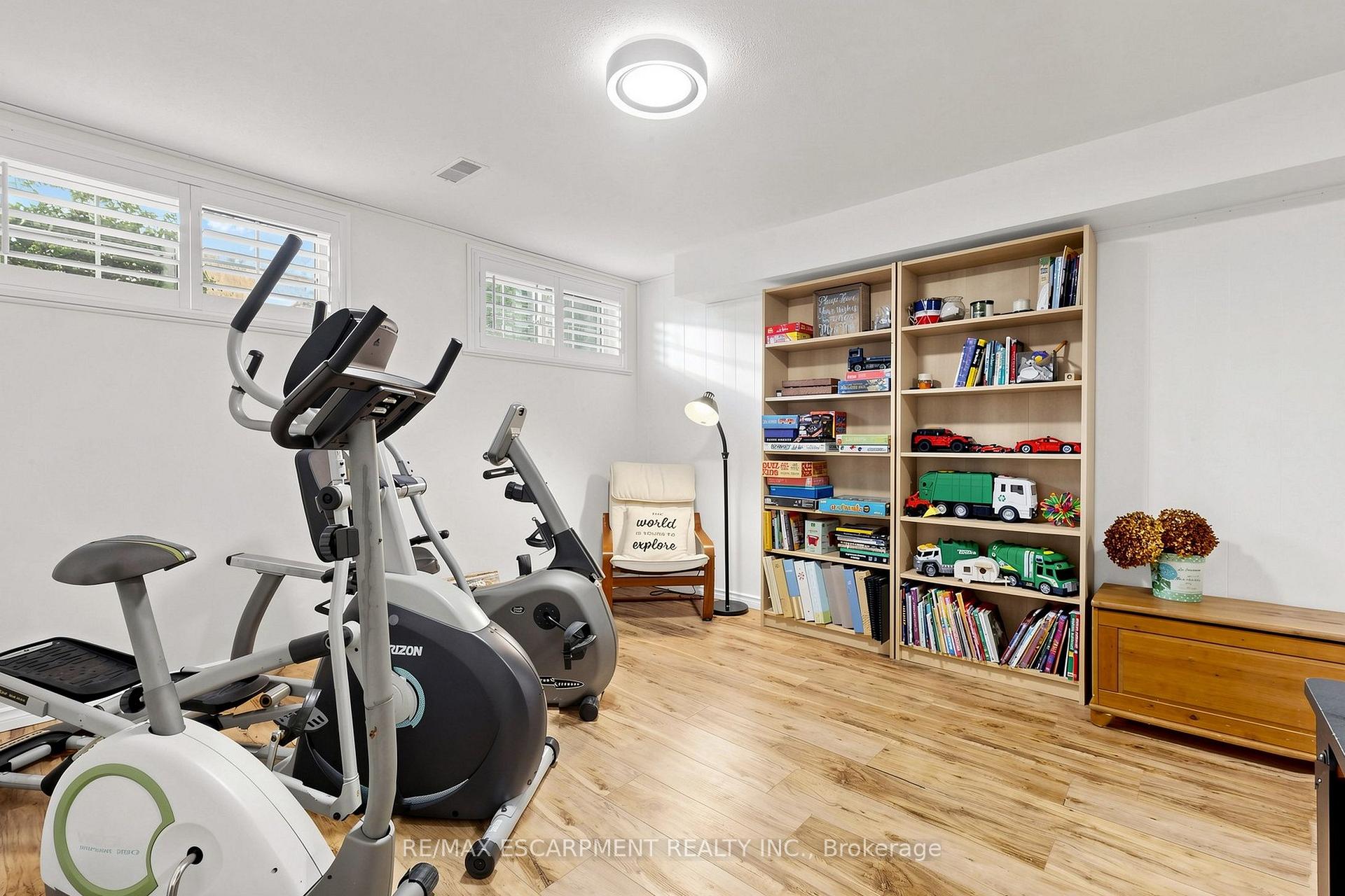 Photo 29 of 341 Lynnwood Drive, Oakville, Falgarwood — HOMEH
