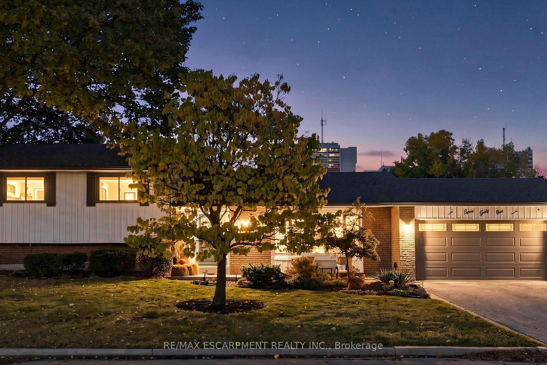 Photo 43 of 341 Lynnwood Drive, Oakville, Falgarwood — HOMEH