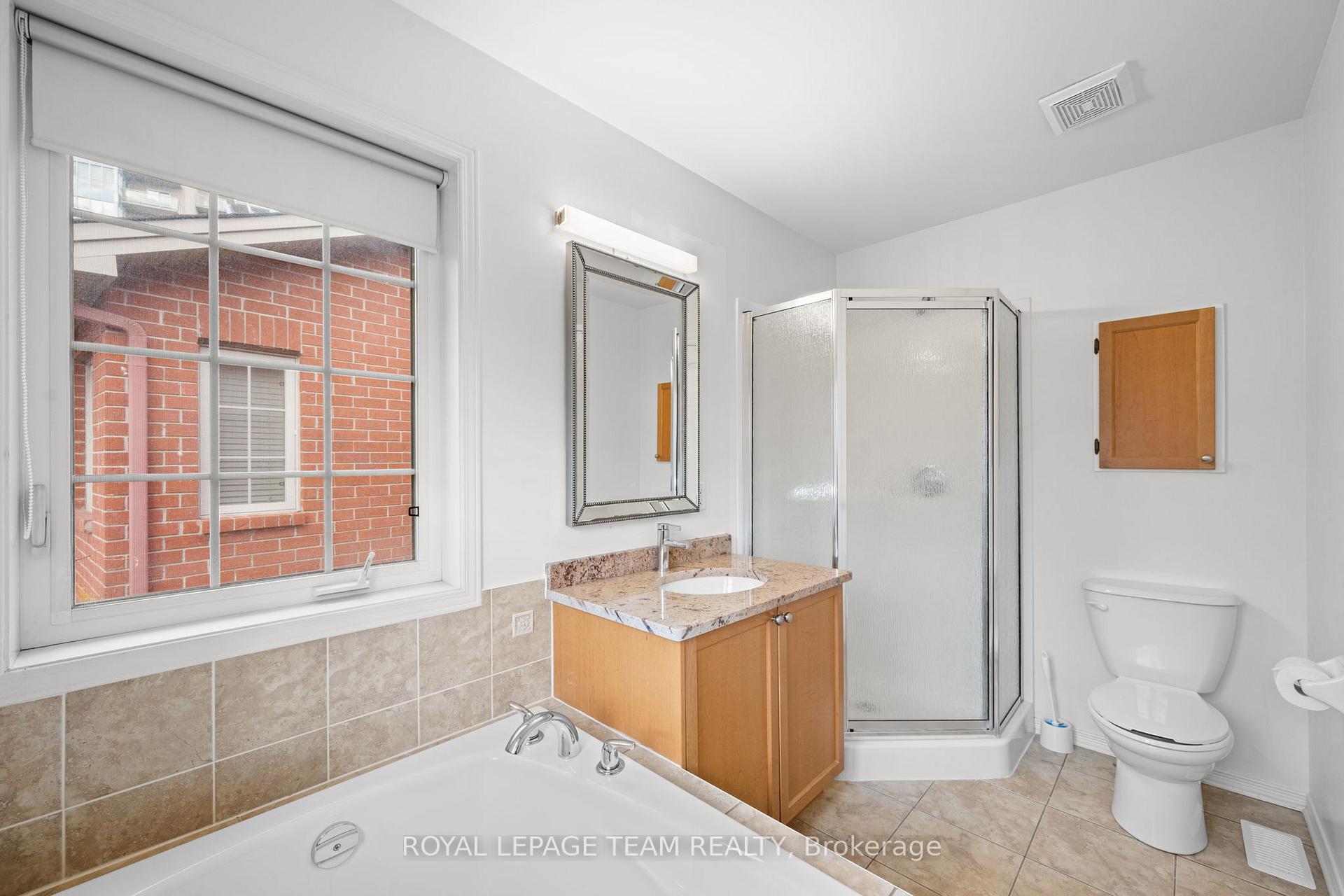 Photo 18 of 407 Meilleur Private, Ottawa, Vanier — HOMEH