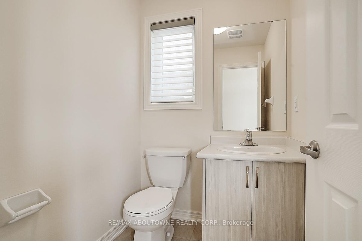 Photo 4 of 3175 Crystal Drive, Oakville, Glenorchy — HOMEH