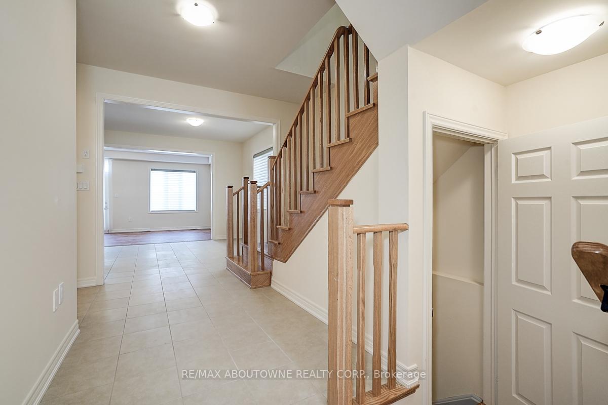 Photo 5 of 3175 Crystal Drive, Oakville, Glenorchy — HOMEH