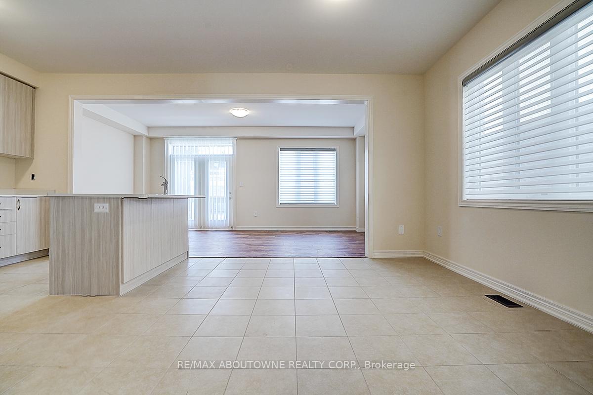 Photo 7 of 3175 Crystal Drive, Oakville, Glenorchy — HOMEH