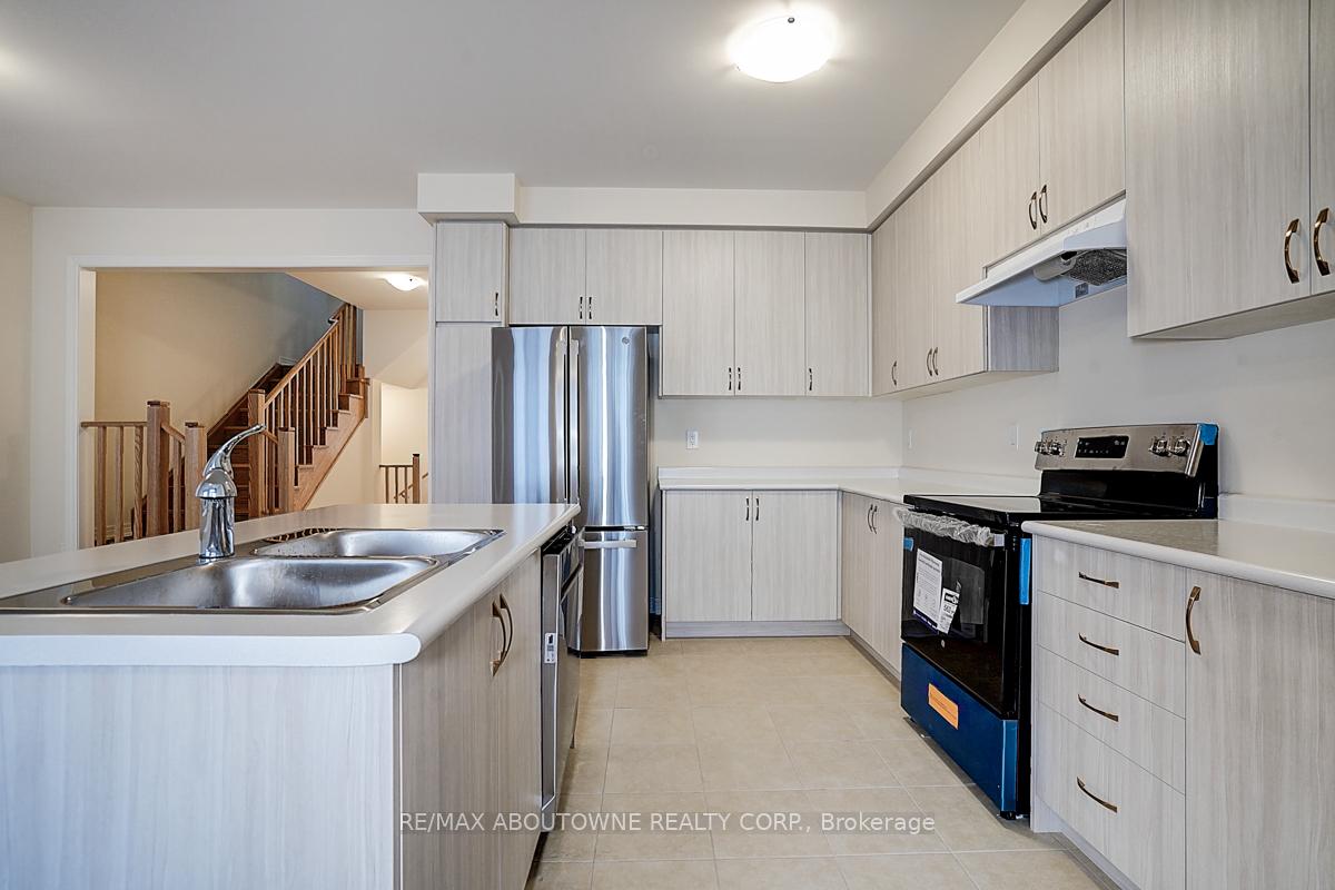 Photo 11 of 3175 Crystal Drive, Oakville, Glenorchy — HOMEH