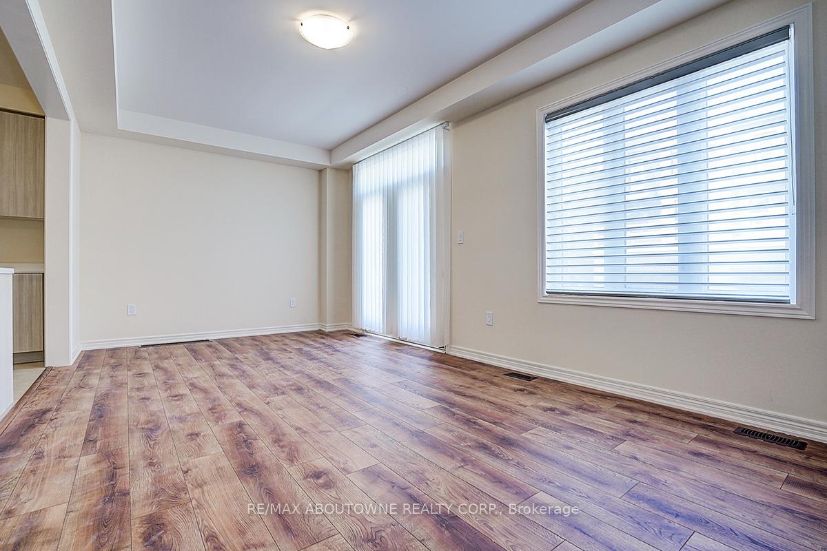 Photo 23 of 3175 Crystal Drive, Oakville, Glenorchy — HOMEH